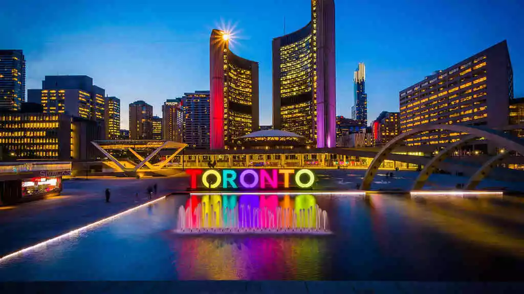 Toronto Pearson International Airport (YYZ)